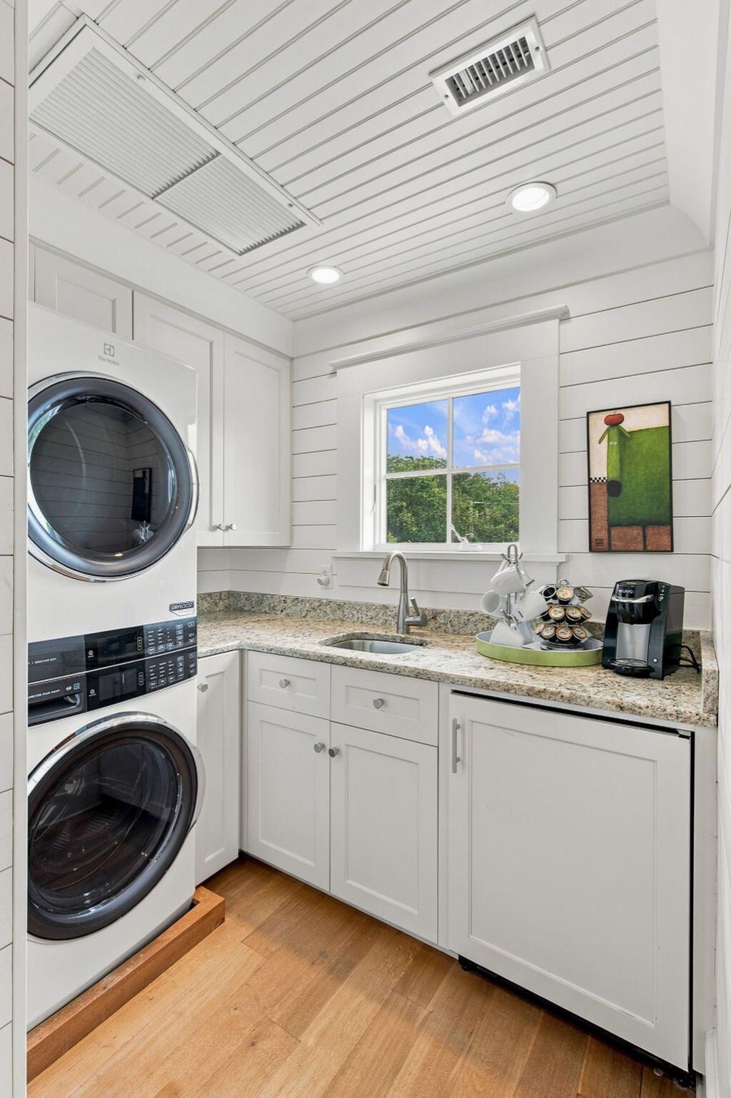 2672 Ion Avenue Photo 43