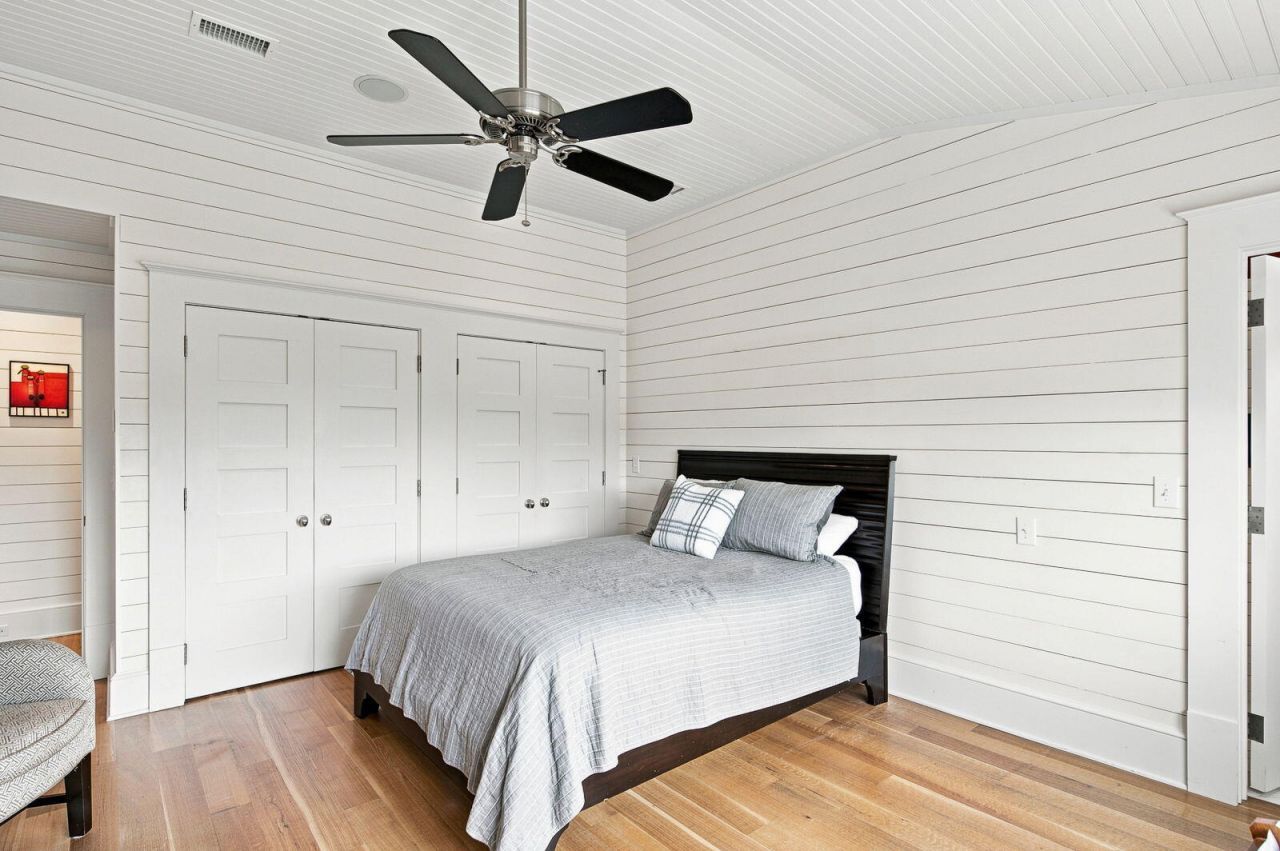 2672 Ion Avenue Photo 52