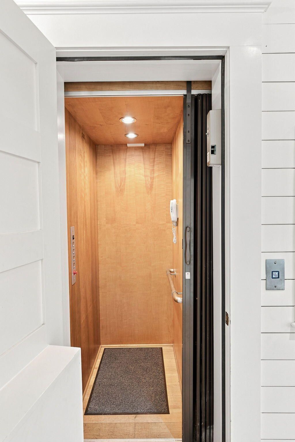 2672 Ion Avenue Photo 55