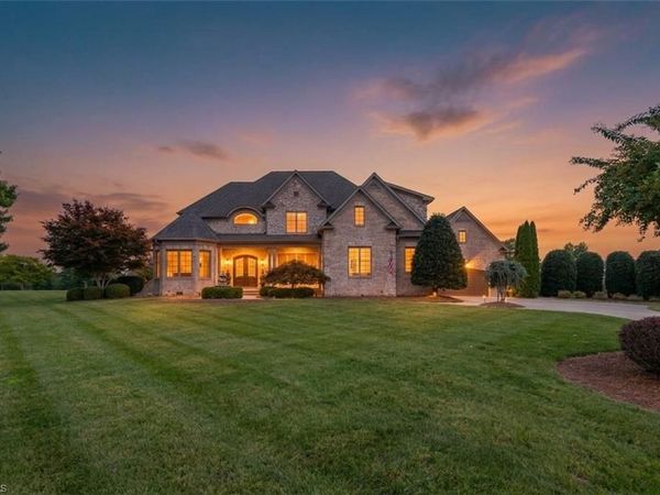 7404 Hadleigh Court , Oak Ridge, NC 27310