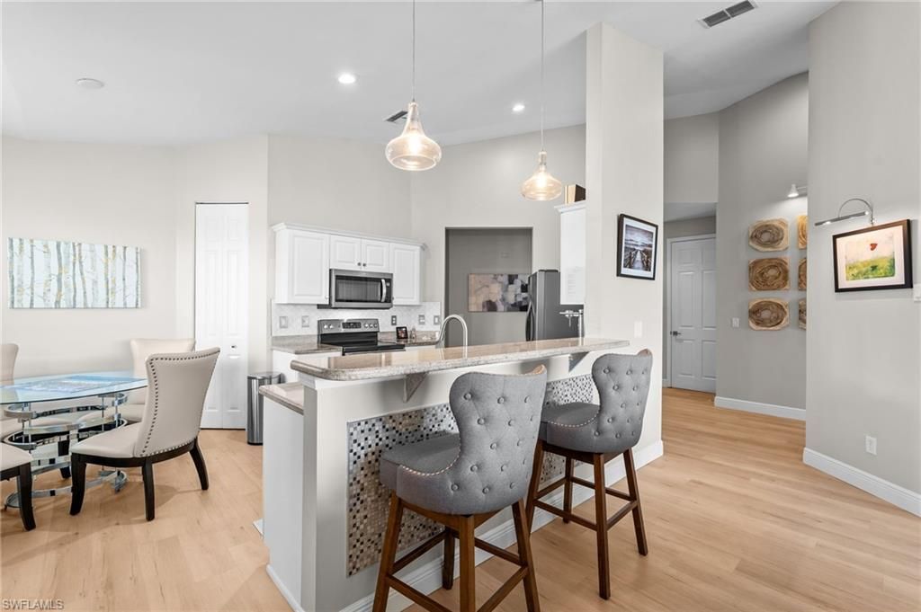6305 Wilshire Pines Cir , Unit 508, Naples, FL 34109 Photo