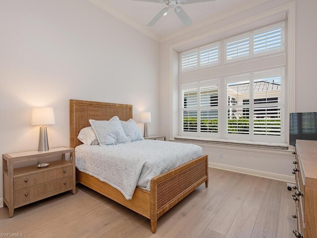 165 5th St S, Unit 3, Naples, FL 34102 Photo