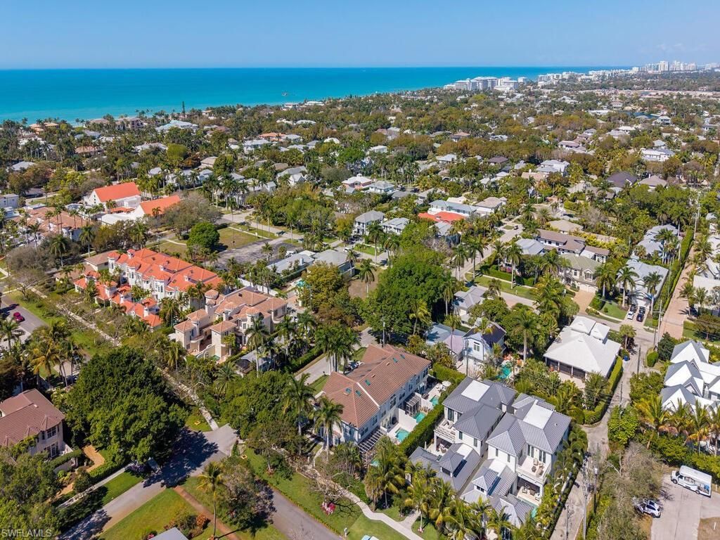 165 5th St S, Unit 3, Naples, FL 34102 Photo