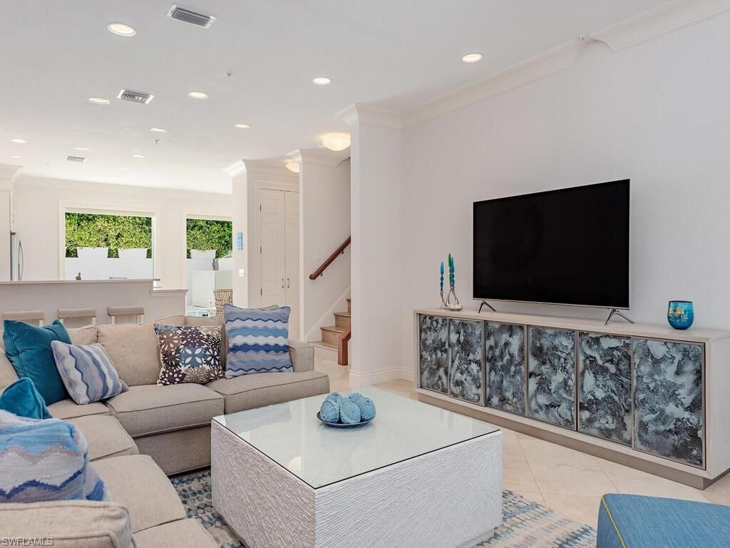 165 5th St S, Unit 3, Naples, FL 34102 Photo