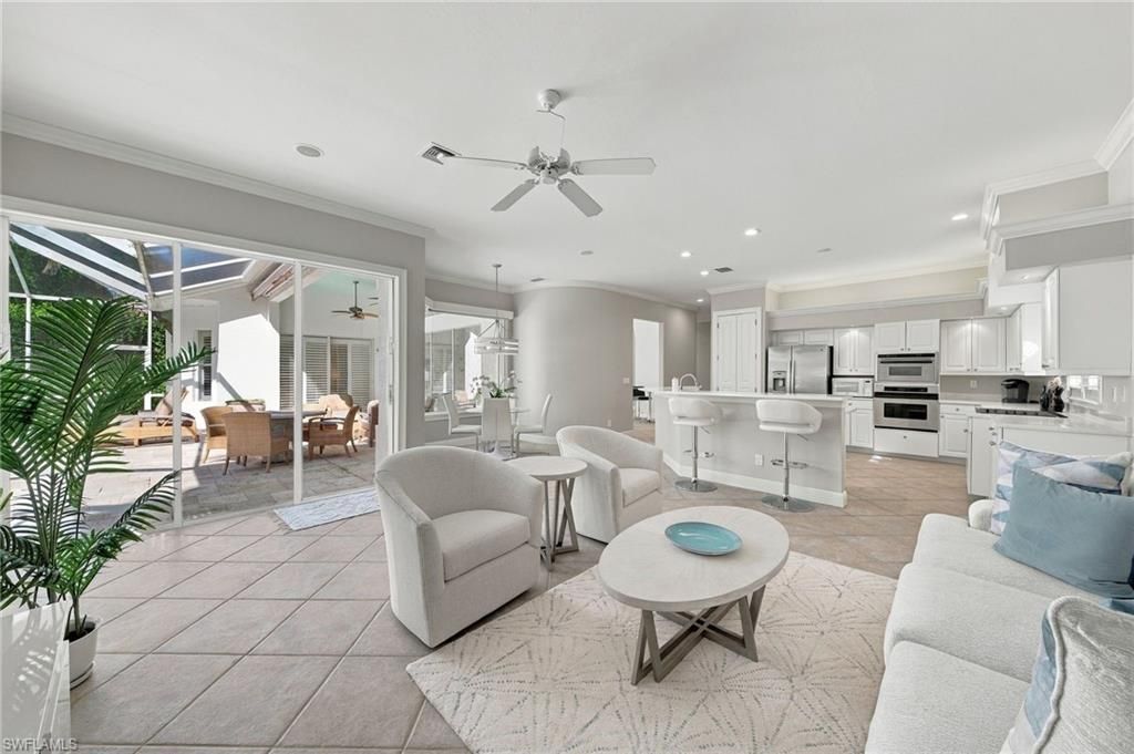 250 S Golf Dr , Naples, FL 34102 Photo