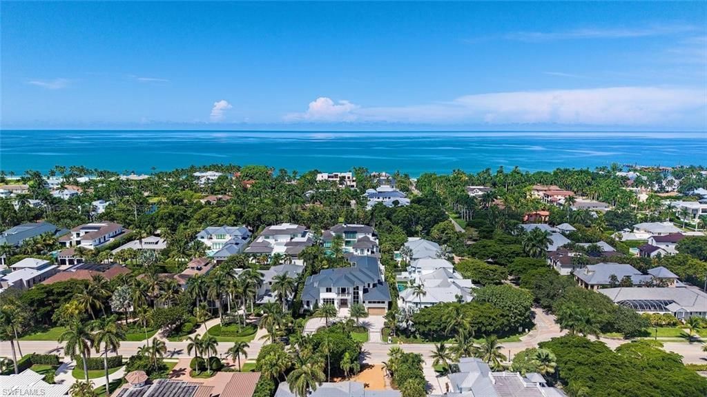 1544 3rd St S, Naples, FL 34102 Photo