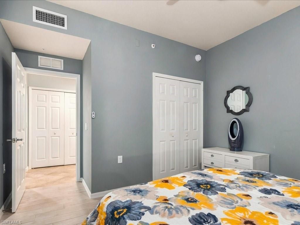 9840 Venezia Cir , Unit 815, Naples, FL 34113 Photo