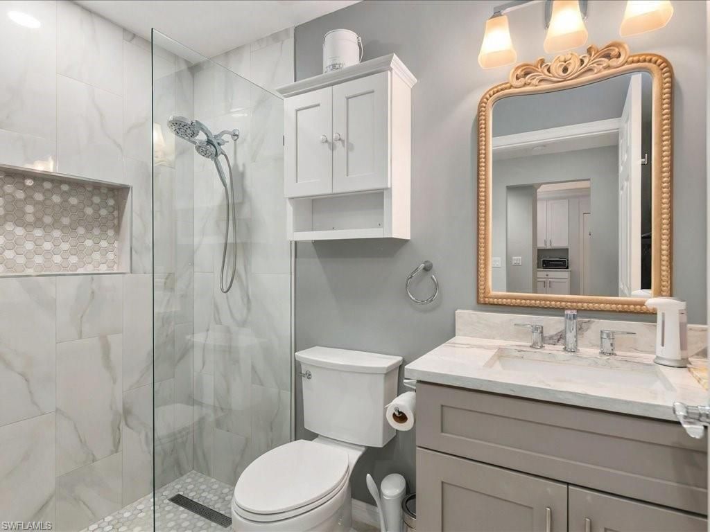 9840 Venezia Cir , Unit 815, Naples, FL 34113 Photo
