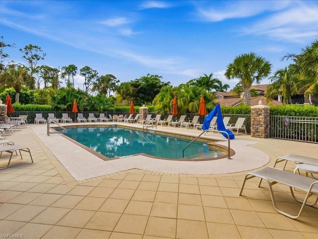 9840 Venezia Cir , Unit 815, Naples, FL 34113 Photo
