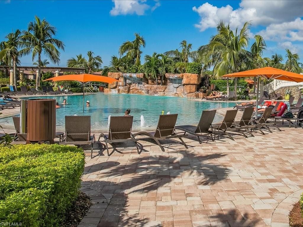 9840 Venezia Cir , Unit 815, Naples, FL 34113 Photo
