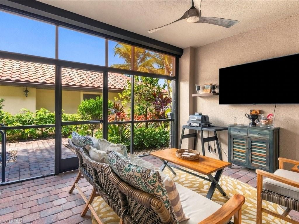 9840 Venezia Cir , Unit 815, Naples, FL 34113 Photo