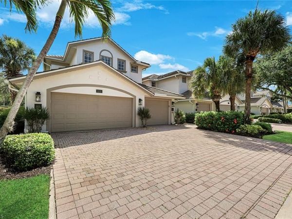 6858 Ascot DR, Unit 201, NAPLES, FL 34113