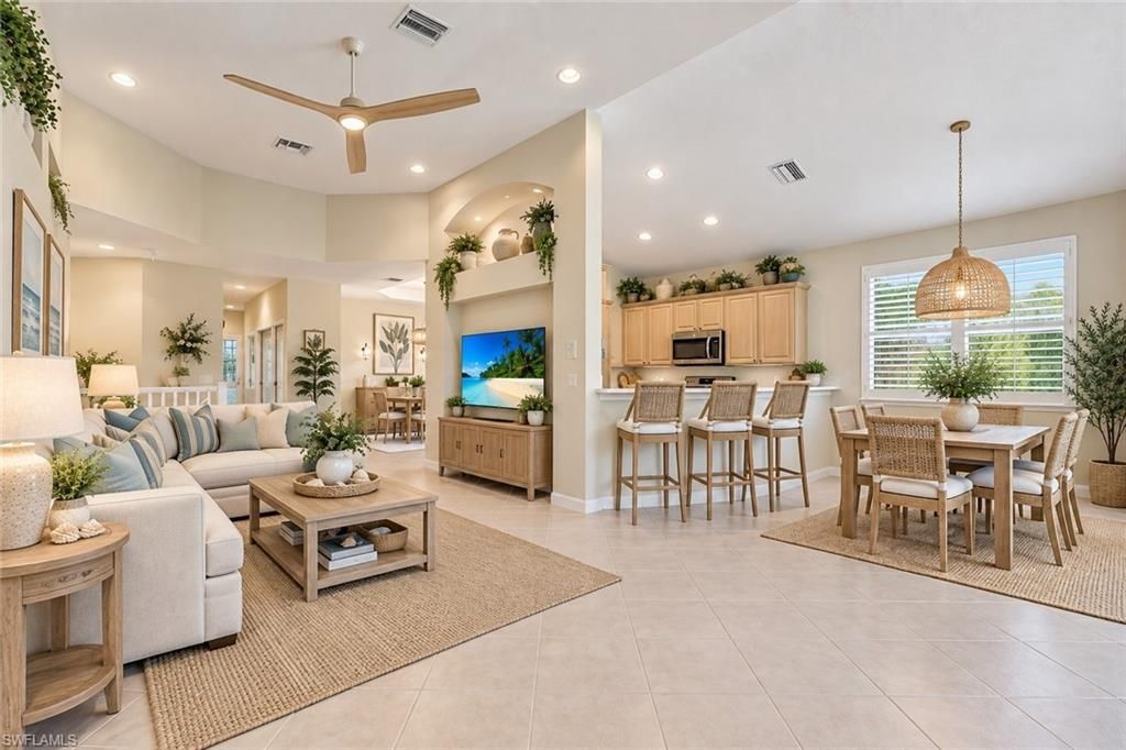 6858 Ascot Dr, Unit 201, Naples, FL 34113 Photo
