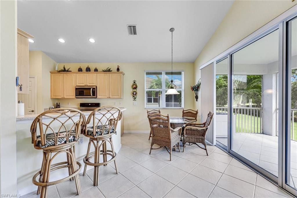 6858 Ascot Dr, Unit 201, Naples, FL 34113 Photo