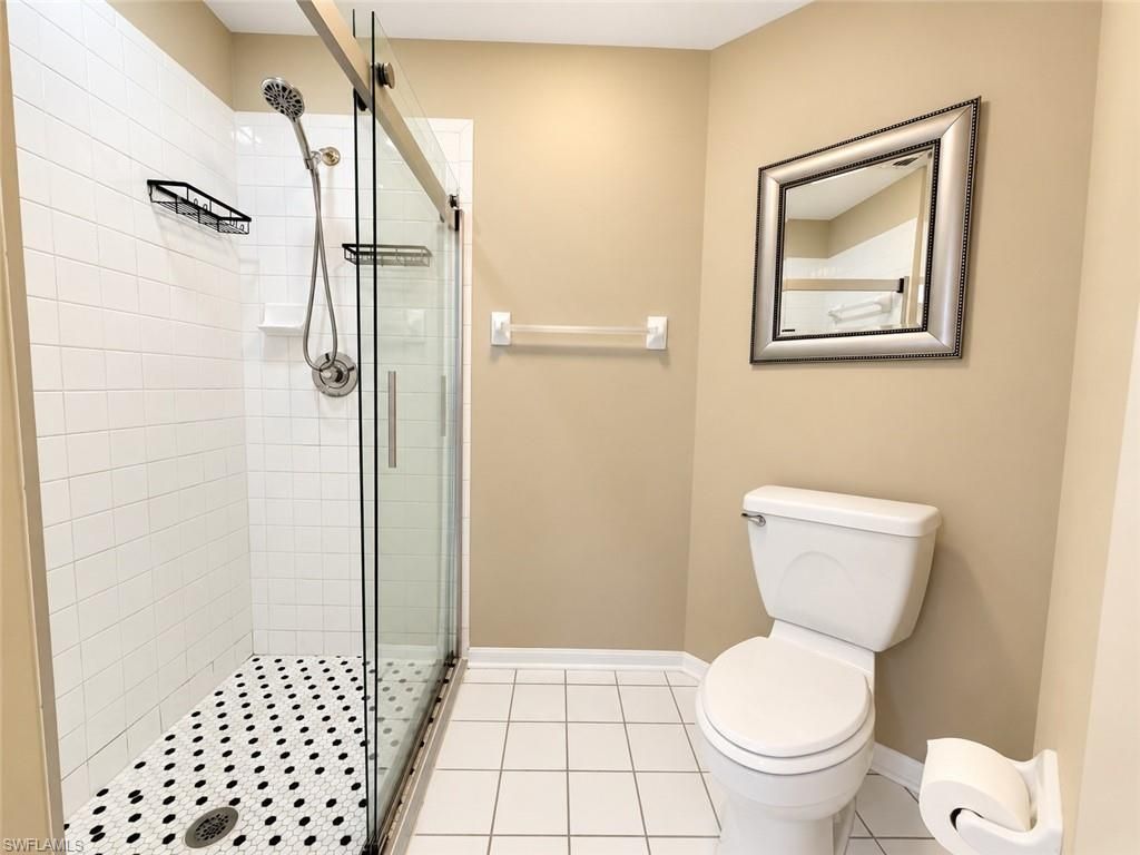 517 Windsor Sq , Unit 201, Naples, FL 34104 Photo
