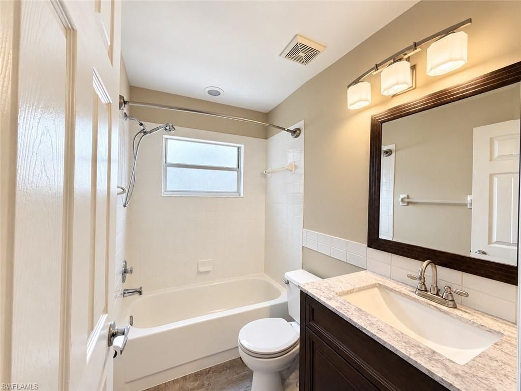517 Windsor Sq , Unit 201, Naples, FL 34104 Photo
