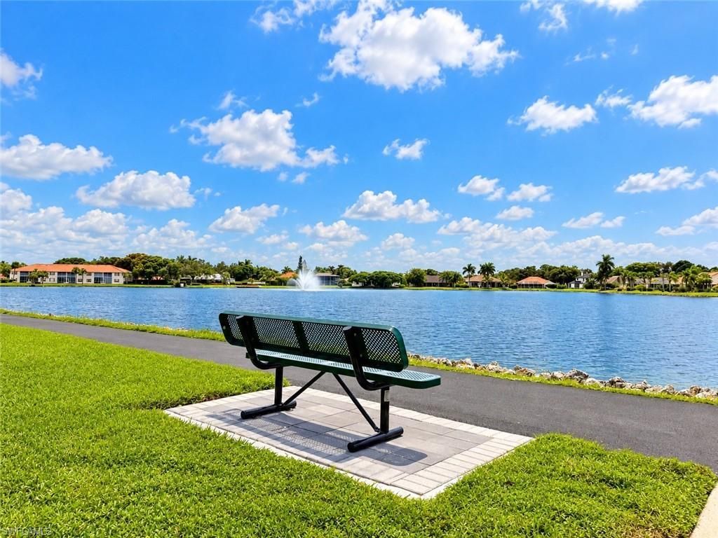 517 Windsor Sq , Unit 201, Naples, FL 34104 Photo
