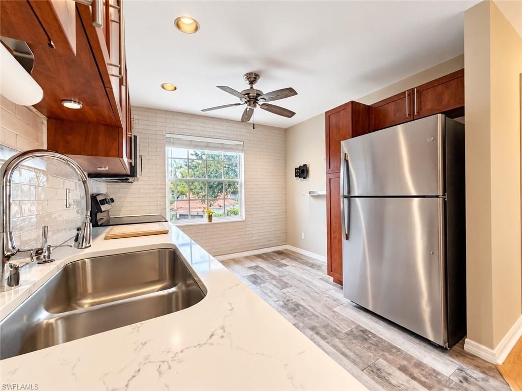 517 Windsor Sq , Unit 201, Naples, FL 34104 Photo