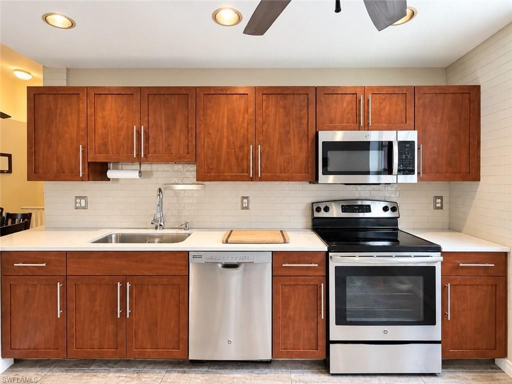 517 Windsor Sq , Unit 201, Naples, FL 34104 Photo