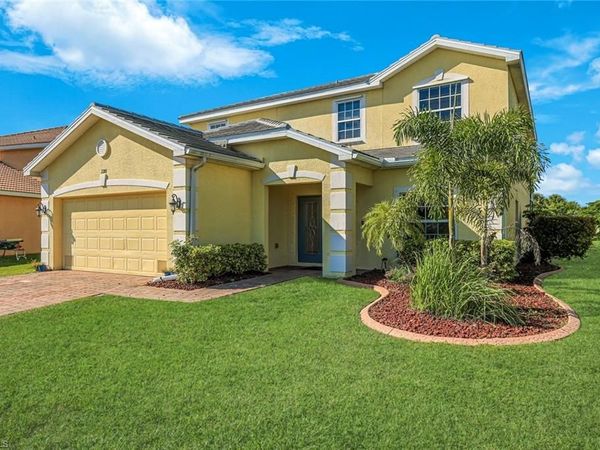 2201 Cape Heather CIR , CAPE CORAL, FL 33991