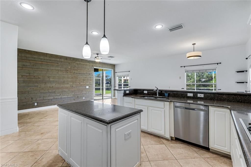 2201 Cape Heather Cir , Cape Coral, FL 33991 Photo