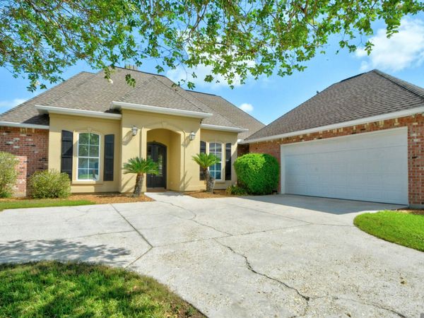 37252 S Lakeshore Ave, Prairieville, LA 70769
