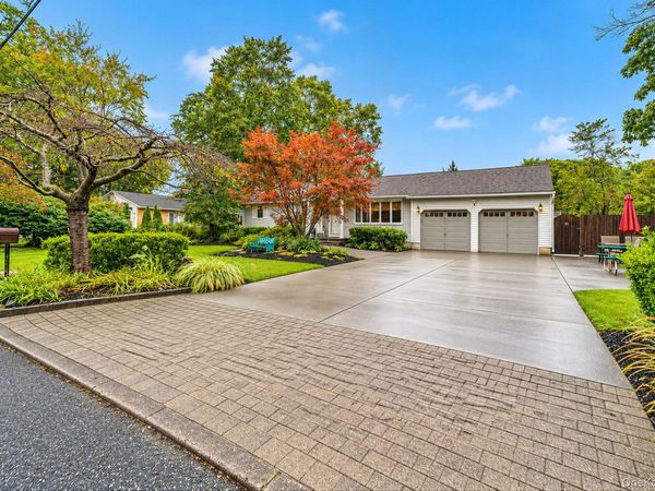 3 Putter Lane , Middle Island, NY 11953