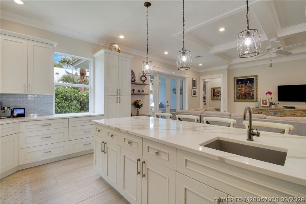 1002 SE Riverside Drive , Stuart, FL 34996 Photo