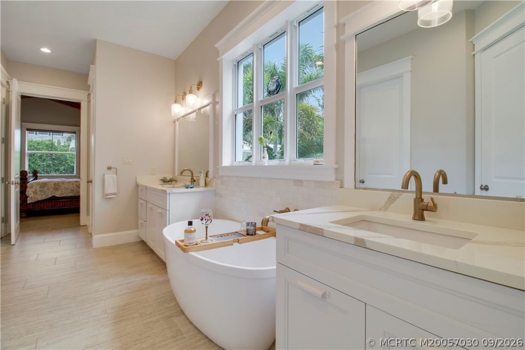1002 SE Riverside Drive , Stuart, FL 34996 Photo