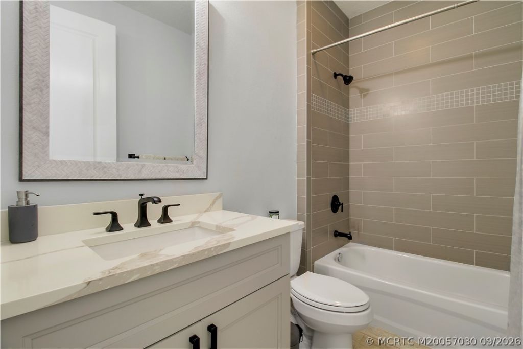 1002 SE Riverside Drive , Stuart, FL 34996 Photo