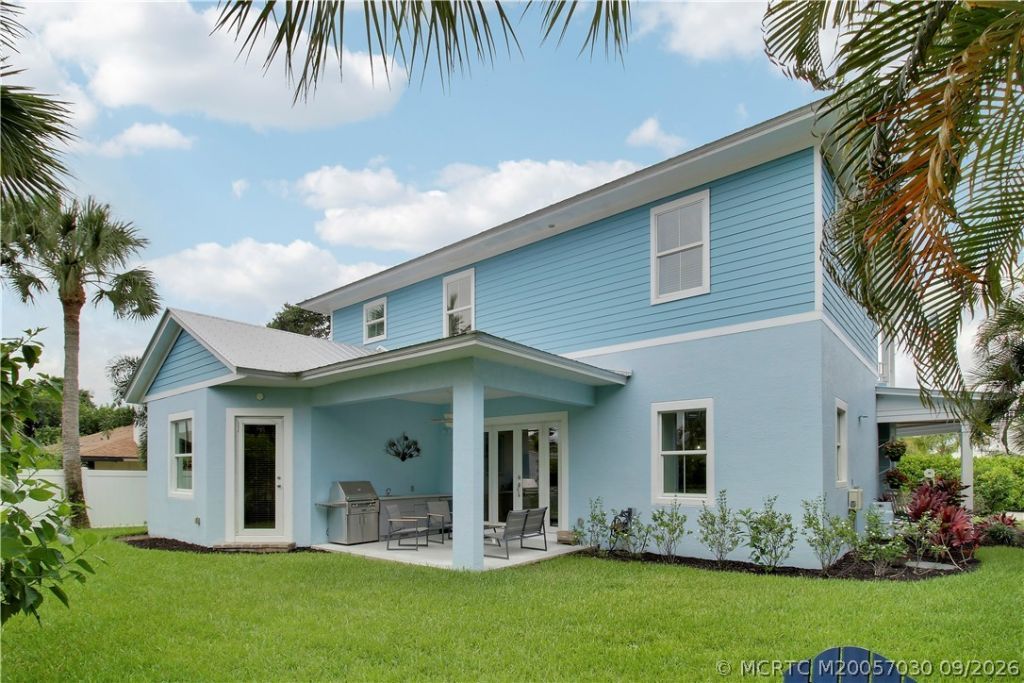 1002 SE Riverside Drive , Stuart, FL 34996 Photo