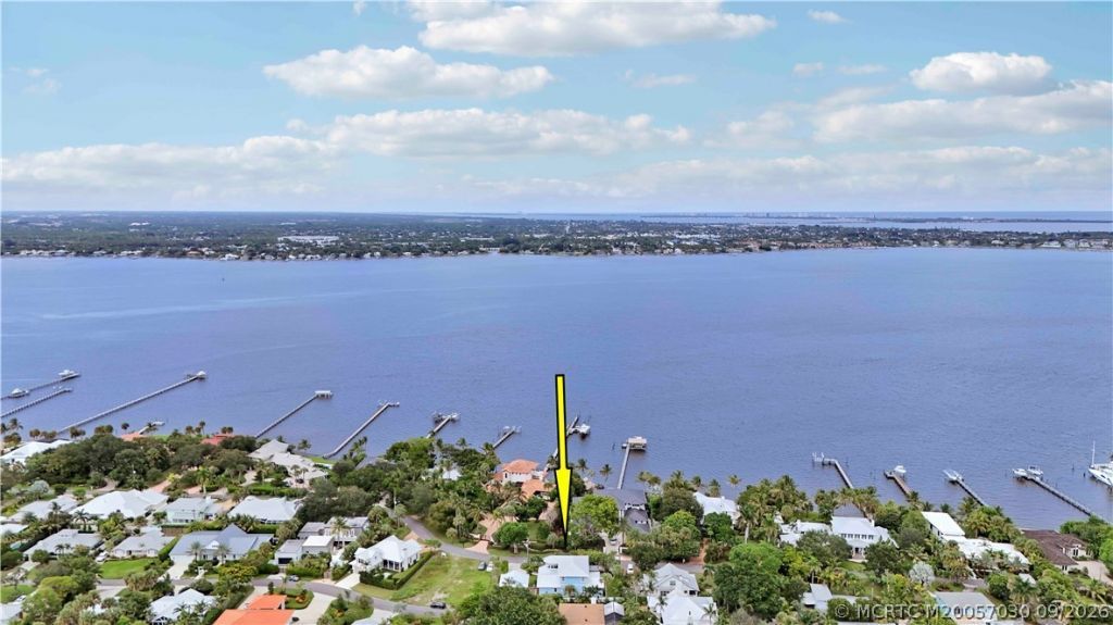 1002 SE Riverside Drive , Stuart, FL 34996 Photo