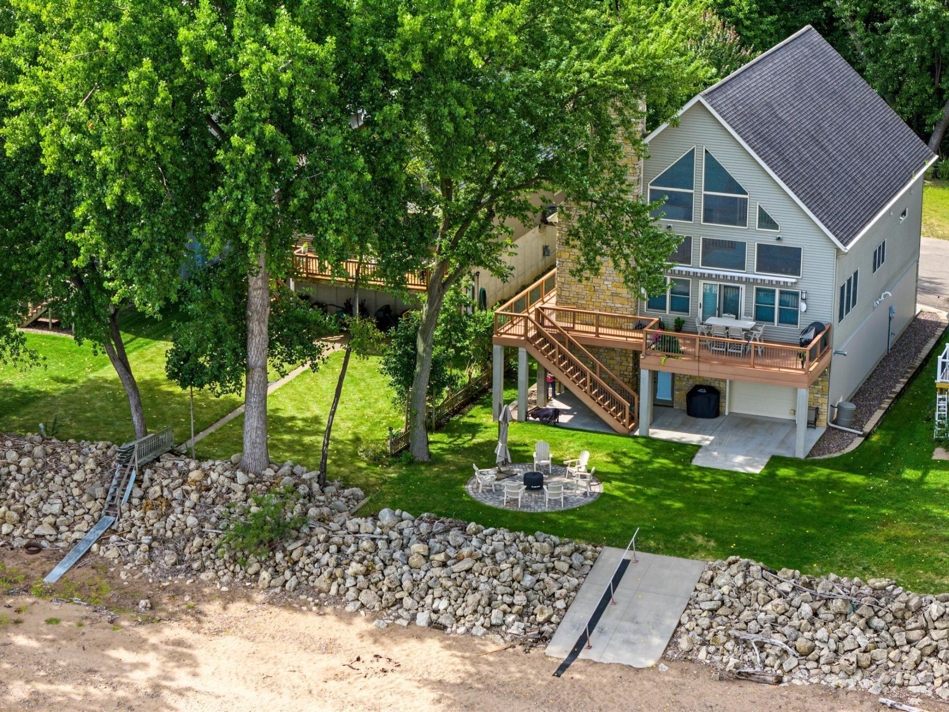 600 Central Point Road, Lake City, MN 55041 Main Photo