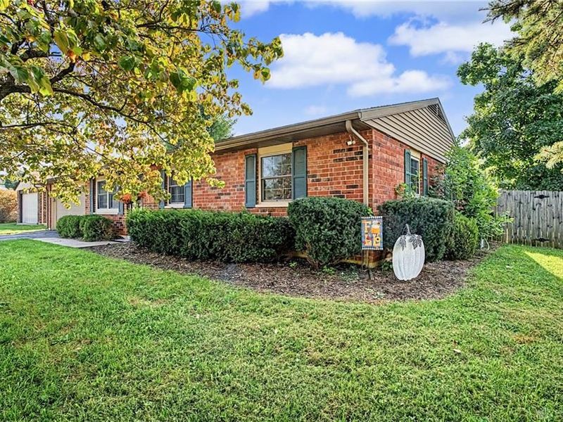 2259 Mississippi Drive, Xenia, OH 45385 Photo 2