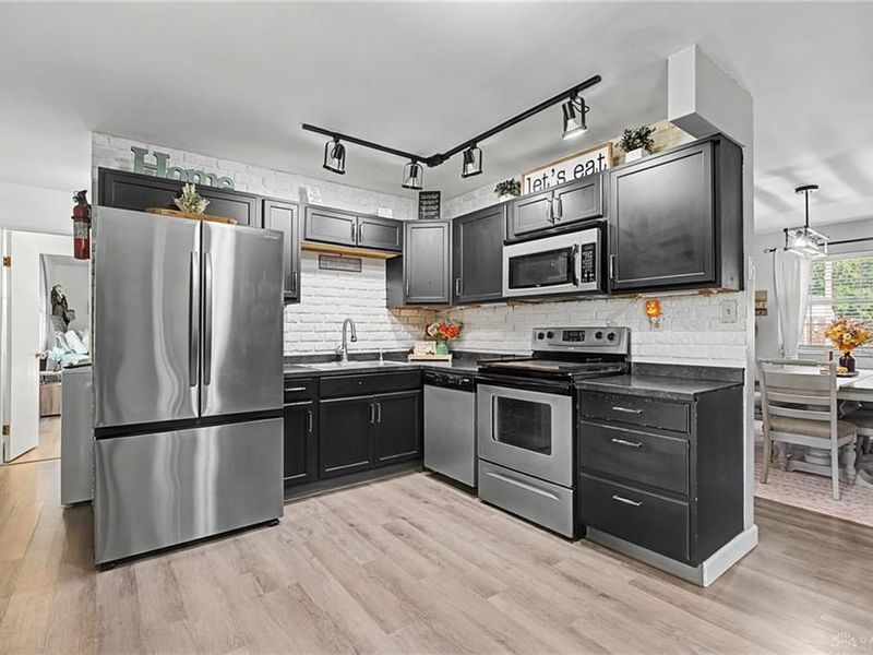 2259 Mississippi Drive, Xenia, OH 45385 Photo 9