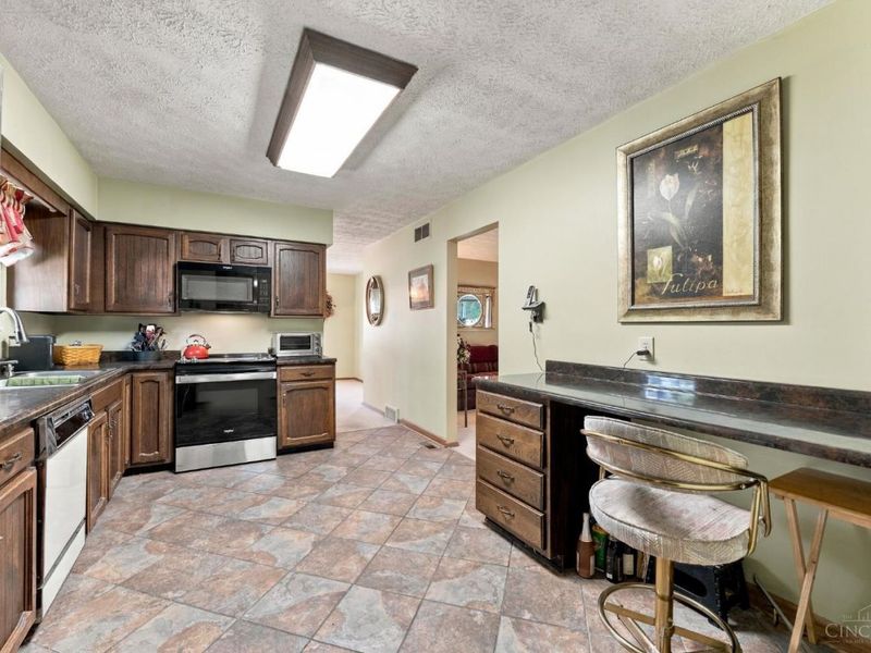5696 Liberty Fairfield Road, Liberty Township, OH 45011 Photo 10