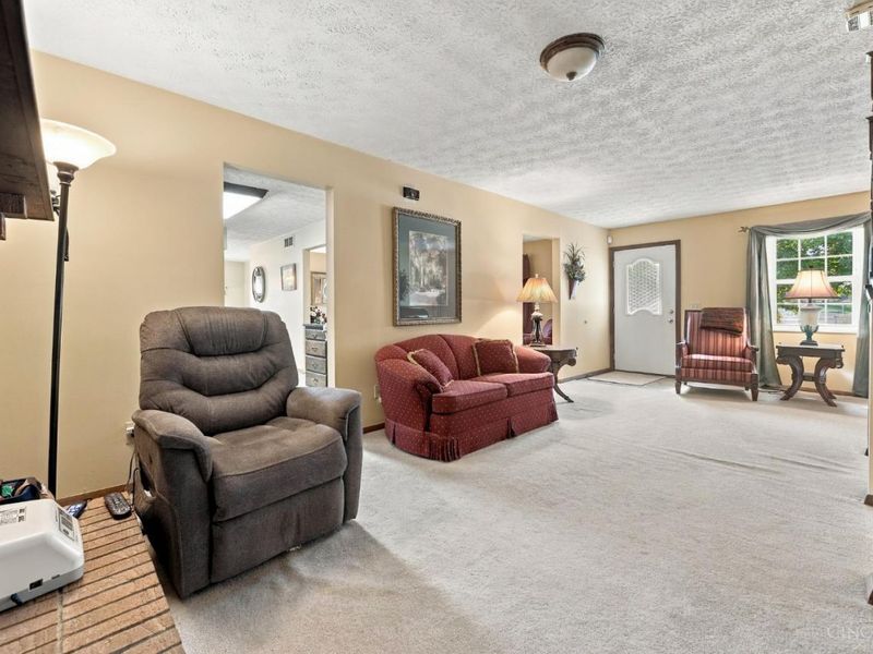 5696 Liberty Fairfield Road, Liberty Township, OH 45011 Photo 12