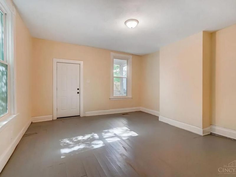 758 Straight Street, Cincinnati, OH 45214 Photo 2