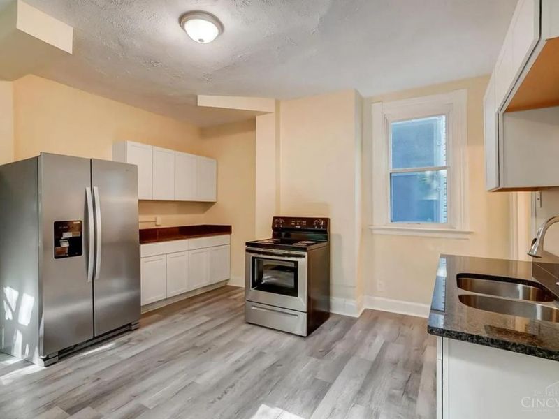 758 Straight Street, Cincinnati, OH 45214 Photo 5