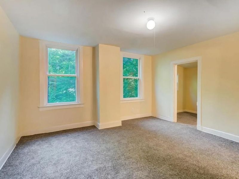 758 Straight Street, Cincinnati, OH 45214 Photo 6