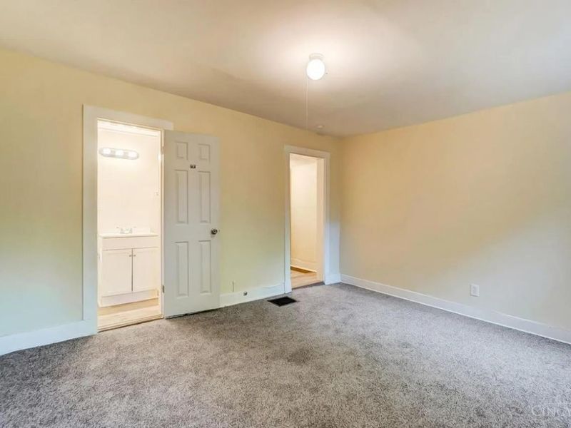 758 Straight Street, Cincinnati, OH 45214 Photo 7
