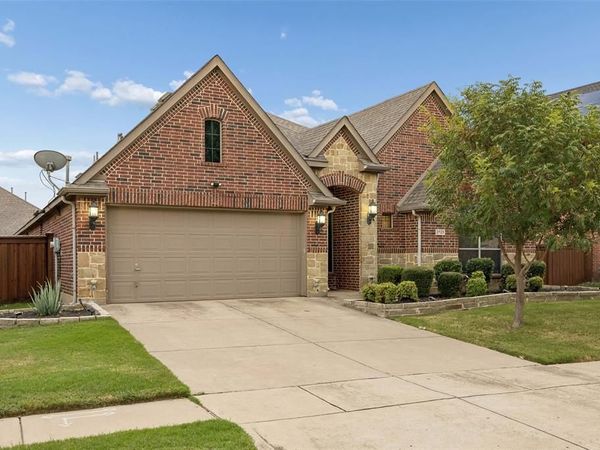 2723 Ponce De Leon , Grand Prairie, TX 75054