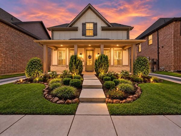 1909 Temple Hills , Van Alstyne, TX 75495