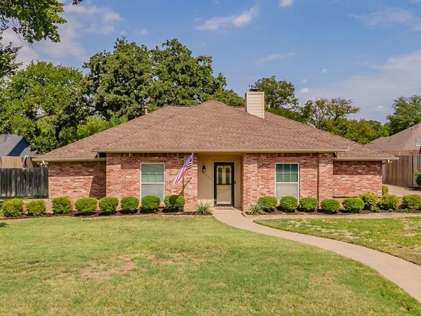 7317 Tipperary Court , North Richland Hills, TX 76182