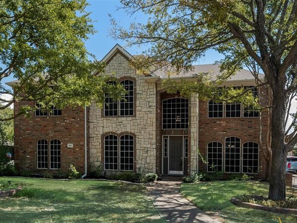 208 Stanford Court , Heath, TX 75032