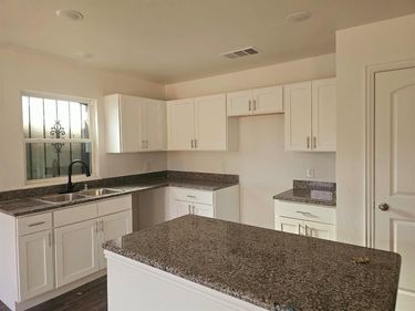 1208 E Daggett Avenue, Fort Worth, TX 76104