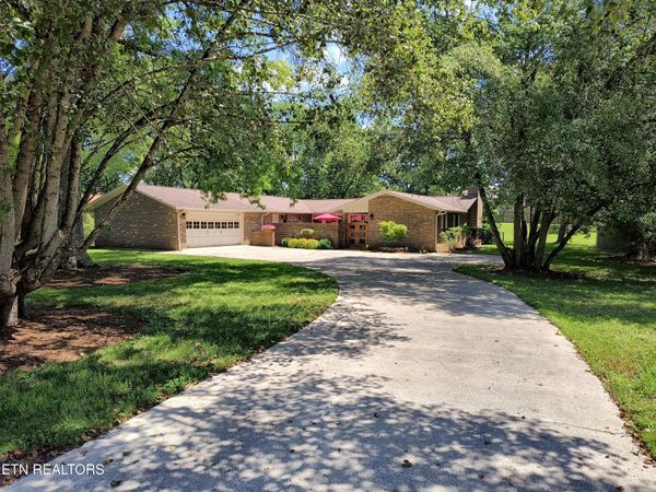 100 Antioch Drive, Oak Ridge, TN 37830