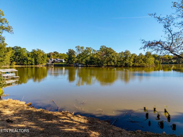 Devault Rd, Louisville, TN 37777