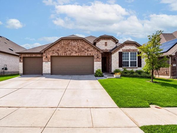1304 Millican Lane , Aubrey, TX 76227