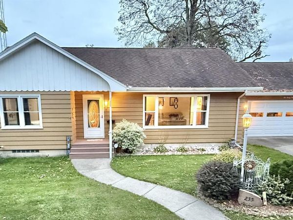 235 Clark Street, Reedsburg, WI 53959